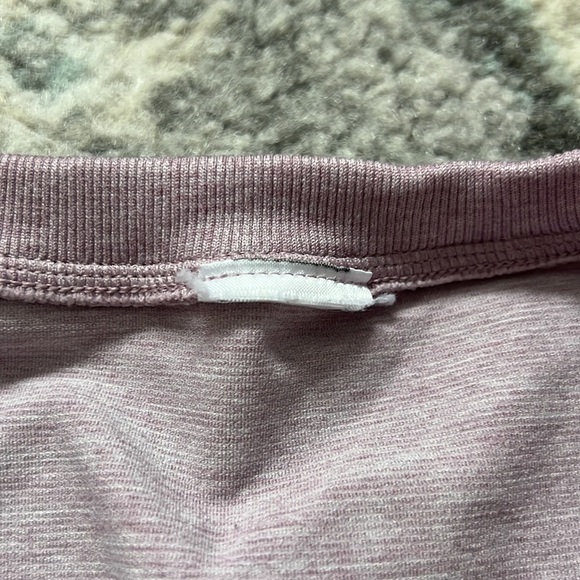 Gymshark Long Sleeve Cropped Top - Picture 3 of 9